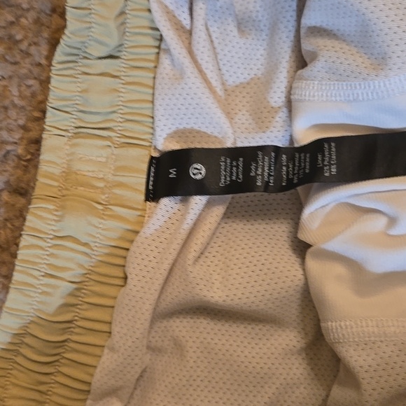 Lululemon athletic shorts lined Mens M - Picture 3 of 5